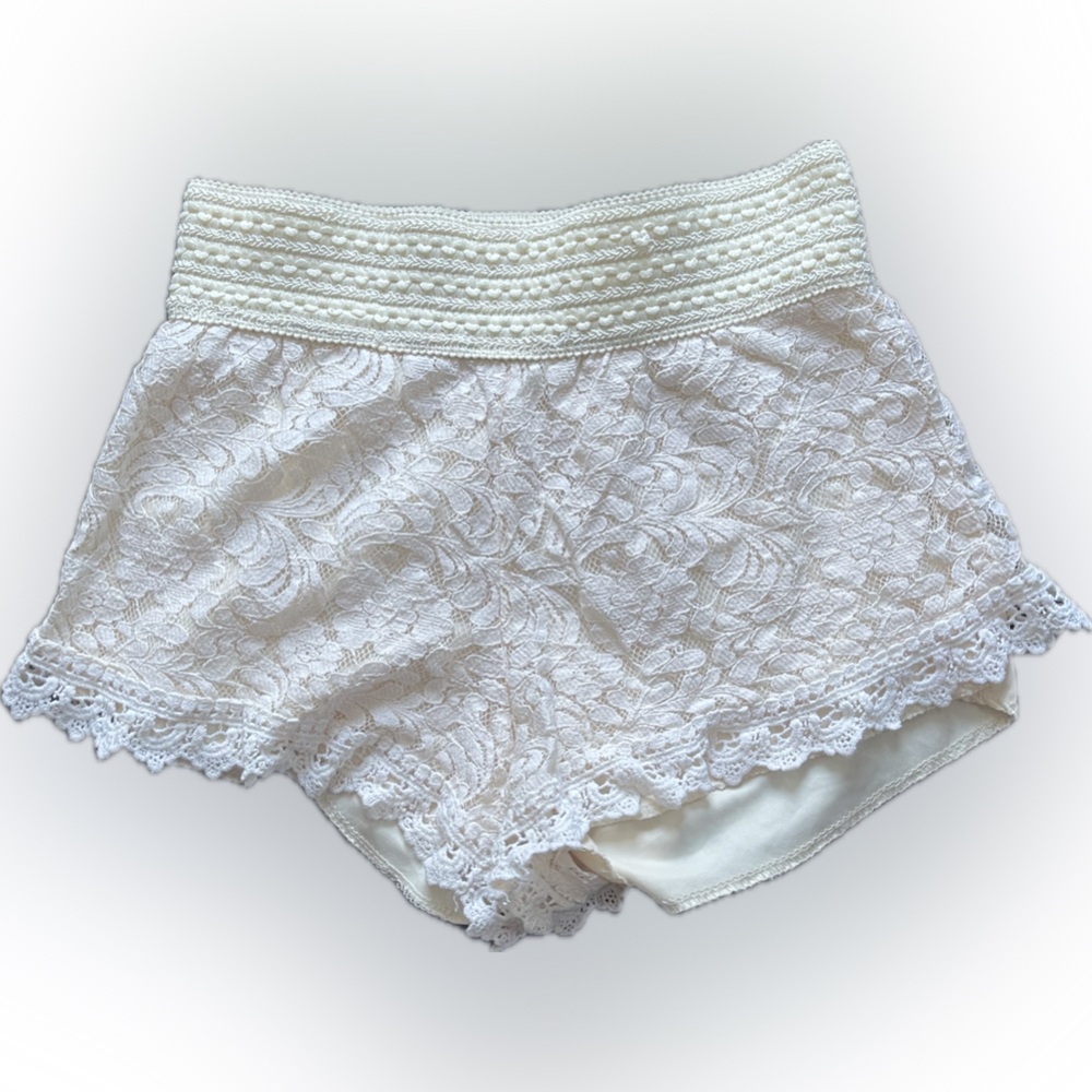 Ambiance Cream Lace Women's Shorts